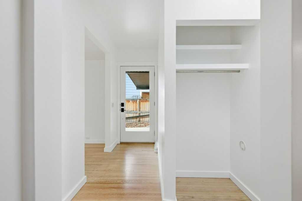 Picture for 3124 Leduc Crescent SW