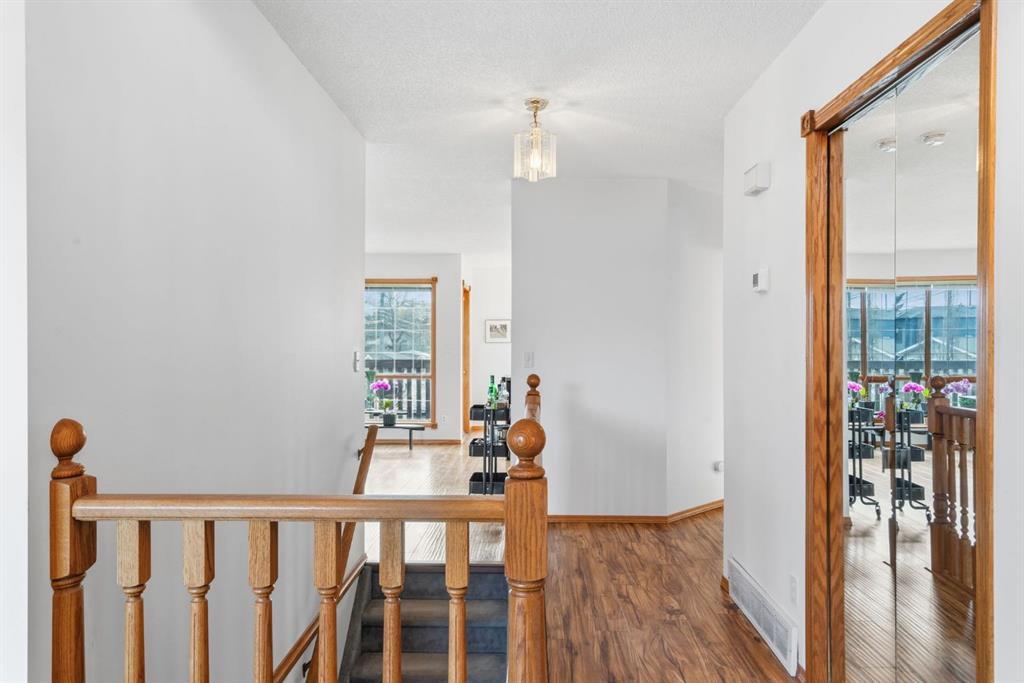 Picture for 4507 37 Avenue SW