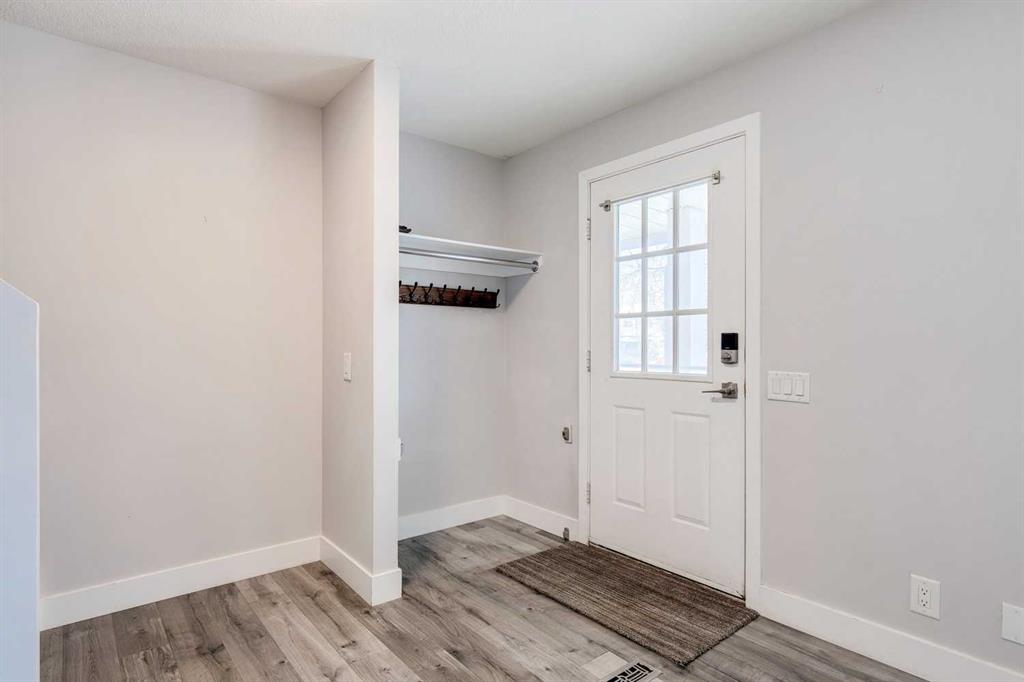 Picture for 16 Queen Anne Close SE