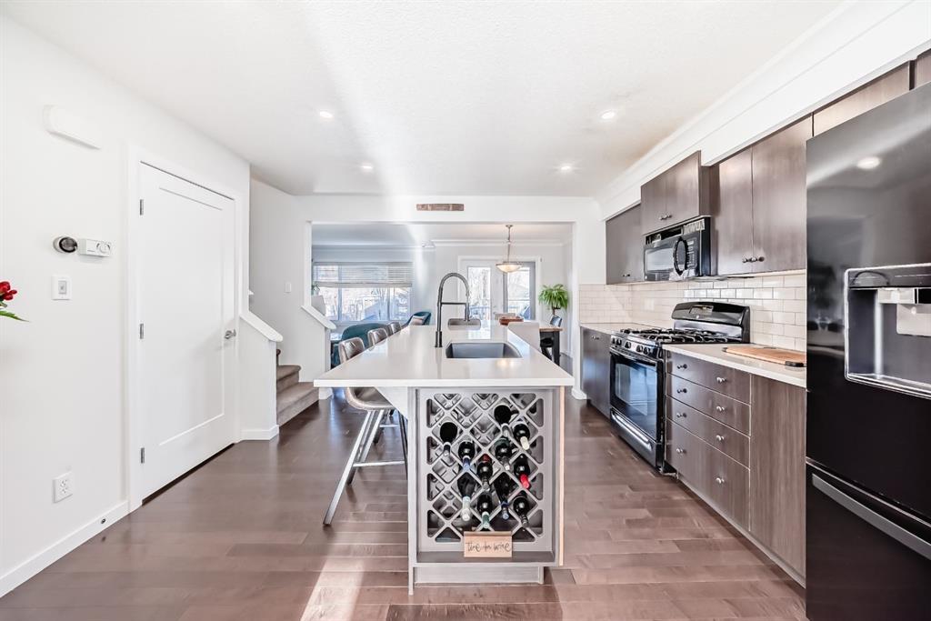 Picture for 786 River Heights Crescent 