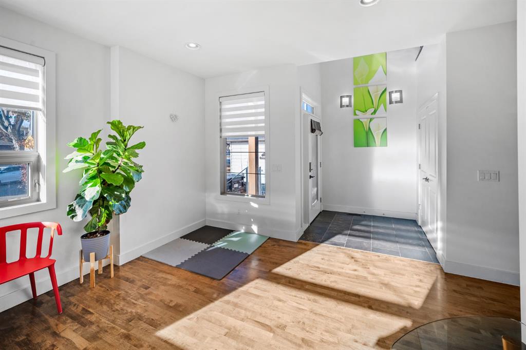 Picture for 528 31 Street NW