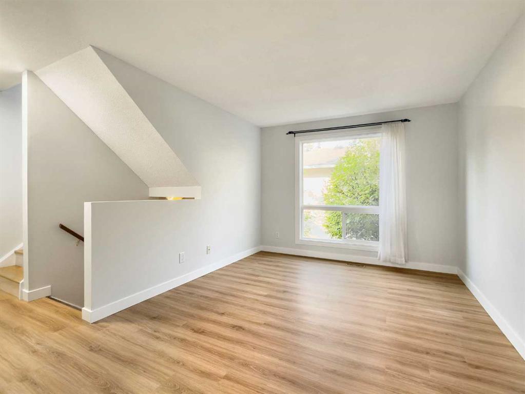 Picture for 92, 6915 Ranchview Drive NW