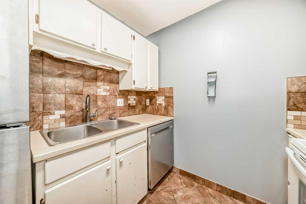 Picture for 324, 860 Midridge Drive SE