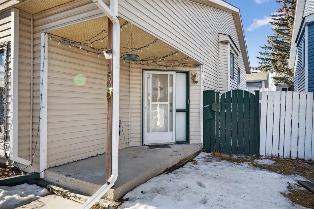 Picture for 139 Castledale Way NE