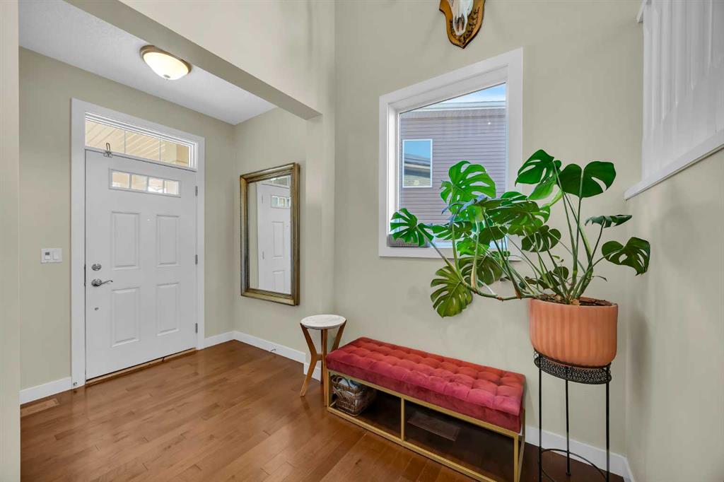 Picture for 35 Cougar Ridge Place SW