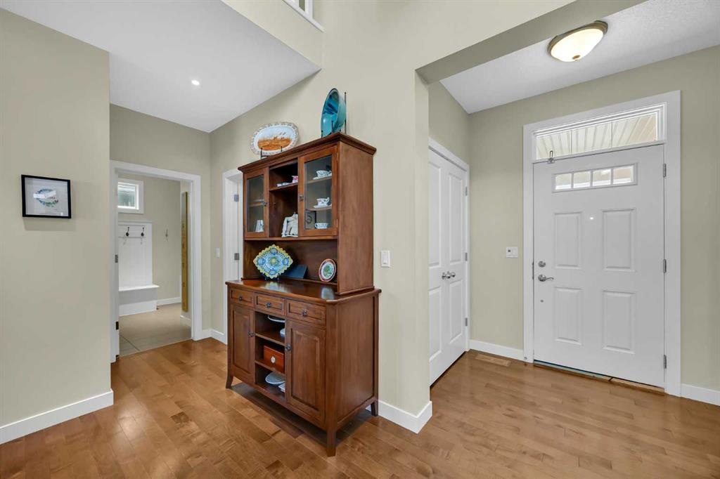 Picture for 35 Cougar Ridge Place SW