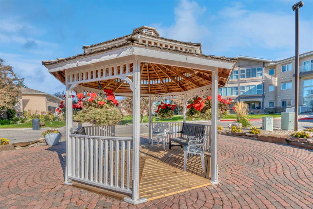 Picture for 112, 43 Westlake Circle 