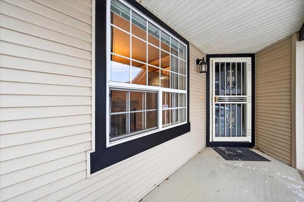 Picture for 206 Cougarstone Circle SW