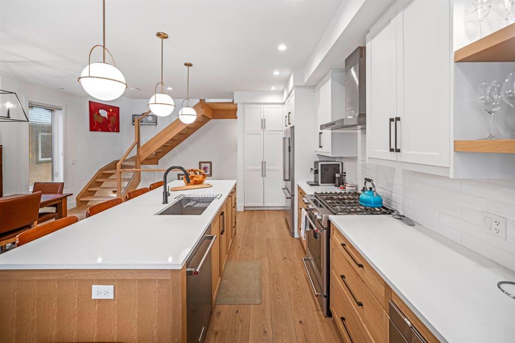 Picture for 4, 810 3rd Street 