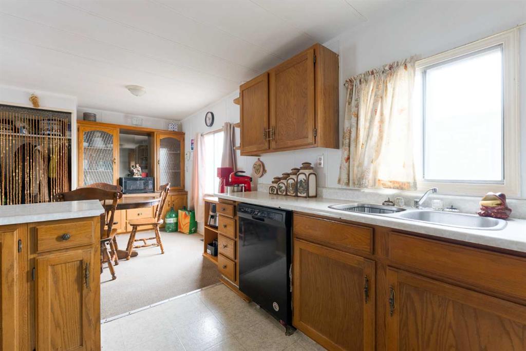 Picture for 302, 6220 17 Avenue SE