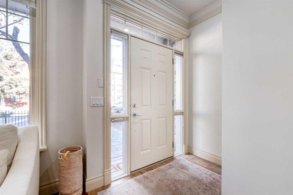 Picture for 1, 2413 2 Avenue NW