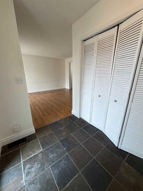 Picture for 1, 1939 25A Street SW