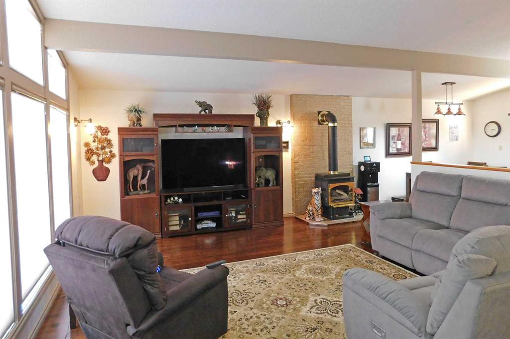 Picture for 5039 4 Street W