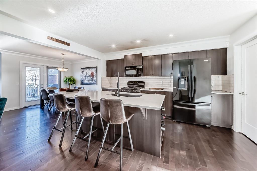 Picture for 786 River Heights Crescent 