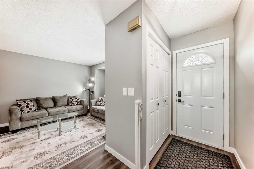 Picture for 64, 123 Queensland  SE