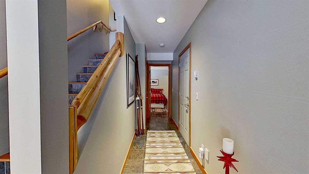 Picture for 829, 4 4 Street 