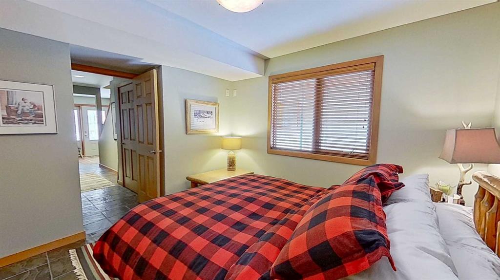 Picture for 829, 4 4 Street 