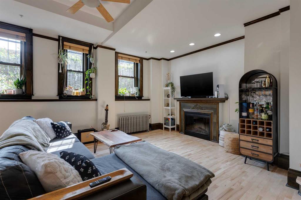 Picture for 1, 804 18 Avenue SW