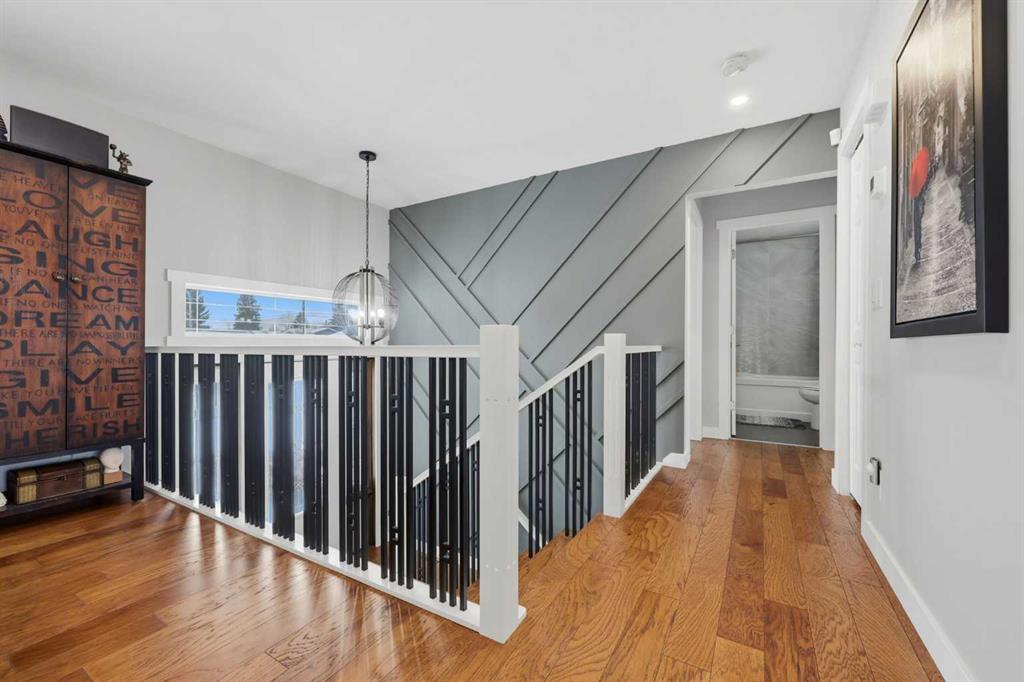 Picture for 1015 Maplecroft Road SE