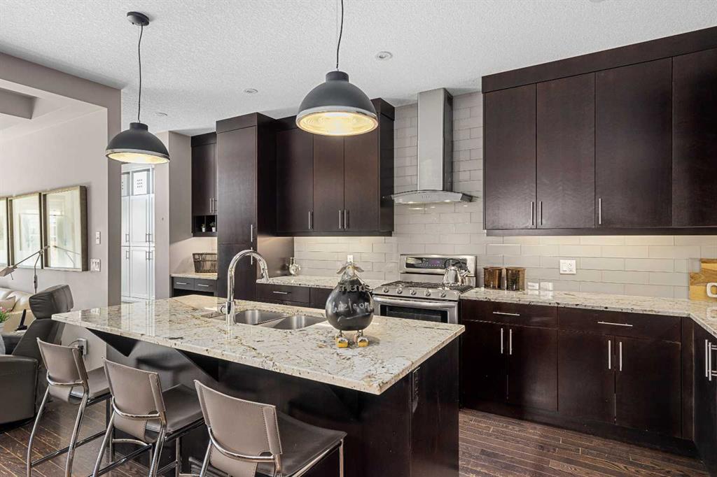 Picture for 521 9 Avenue NE