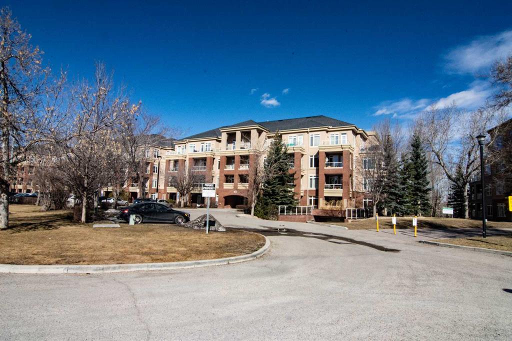 Picture for 208, 10 Hemlock Crescent SW