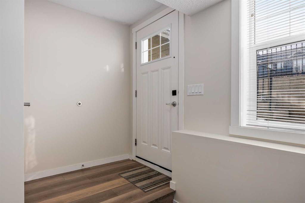 Picture for 305 Cranbrook Square SE