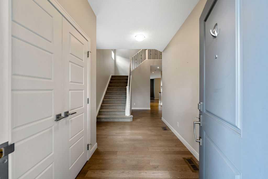 Picture for 16 Drake Landing Street 