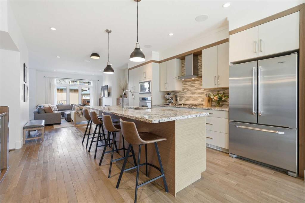 Picture for 2825 26 Street SW