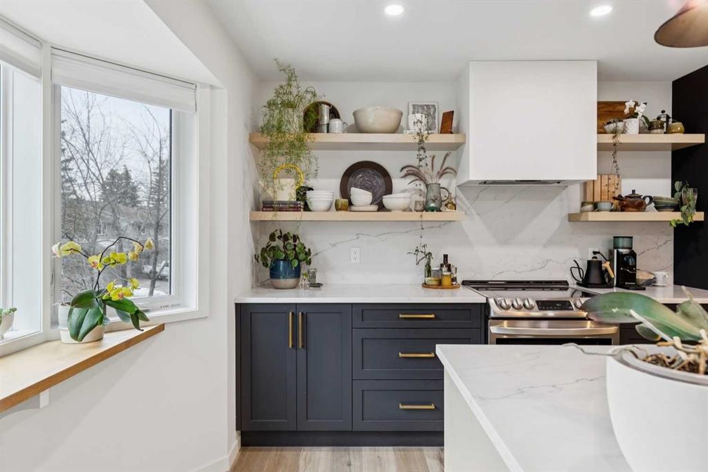 Picture for 561 Point Mckay Grove NW