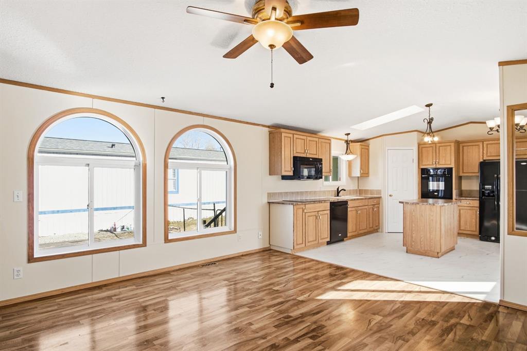 Picture for 22, 5800 46 Street 