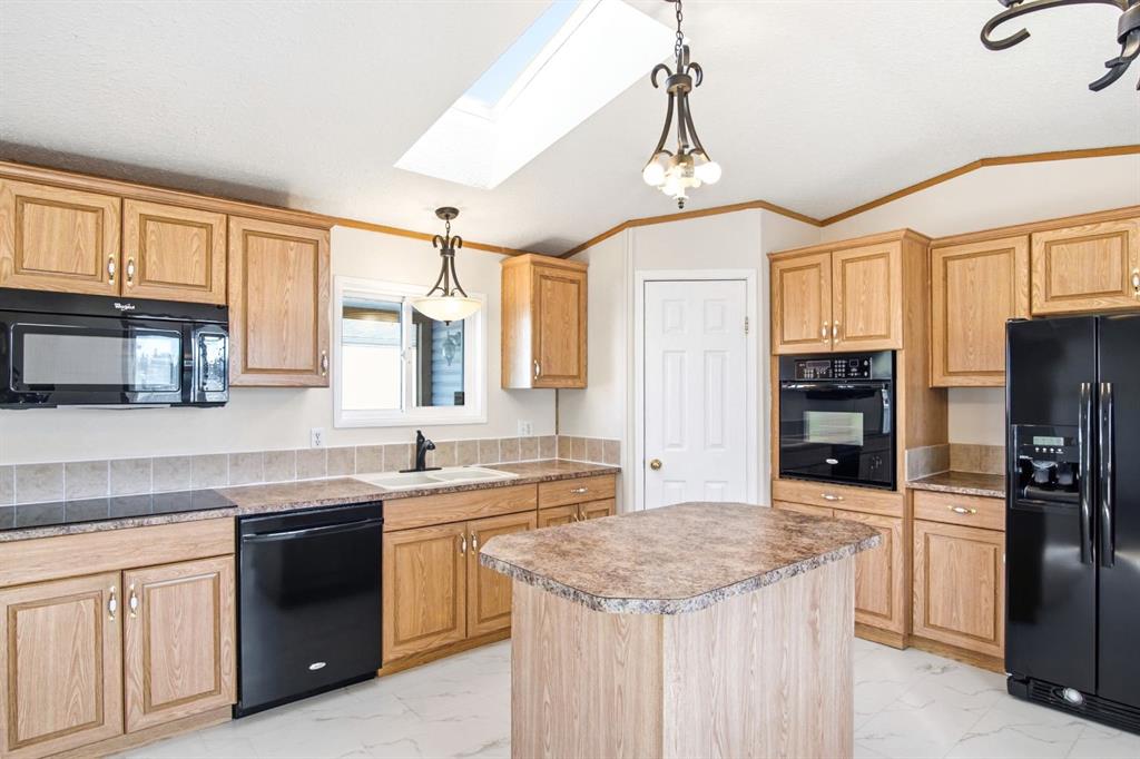 Picture for 22, 5800 46 Street 