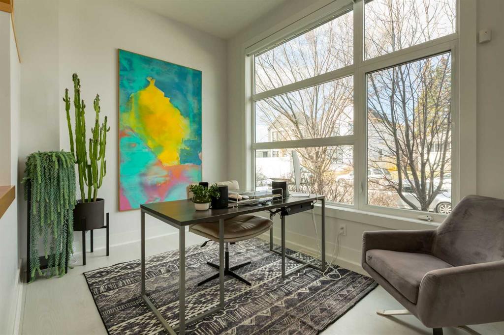 Picture for 2210 Victoria Crescent NW