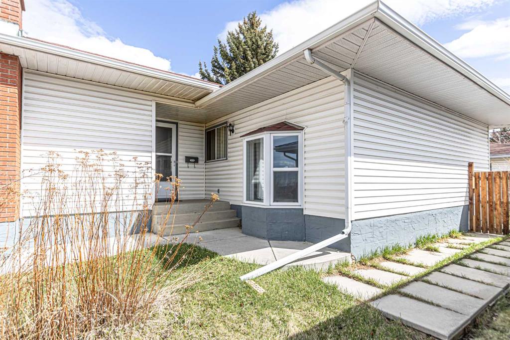 Picture for 5636 37 Street SW