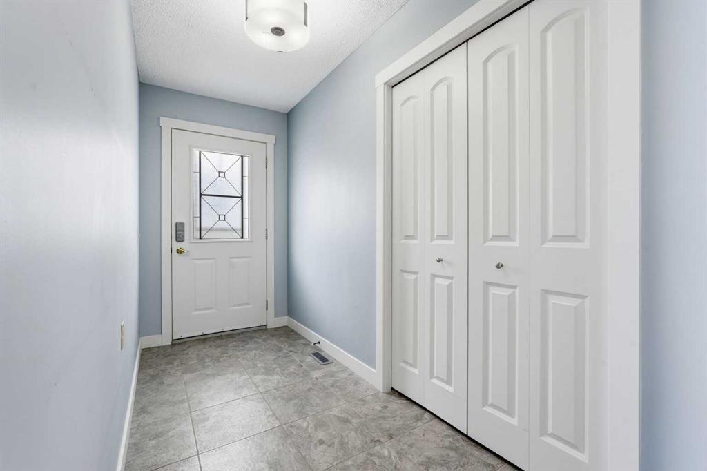 Picture for 38 Woodside Close 