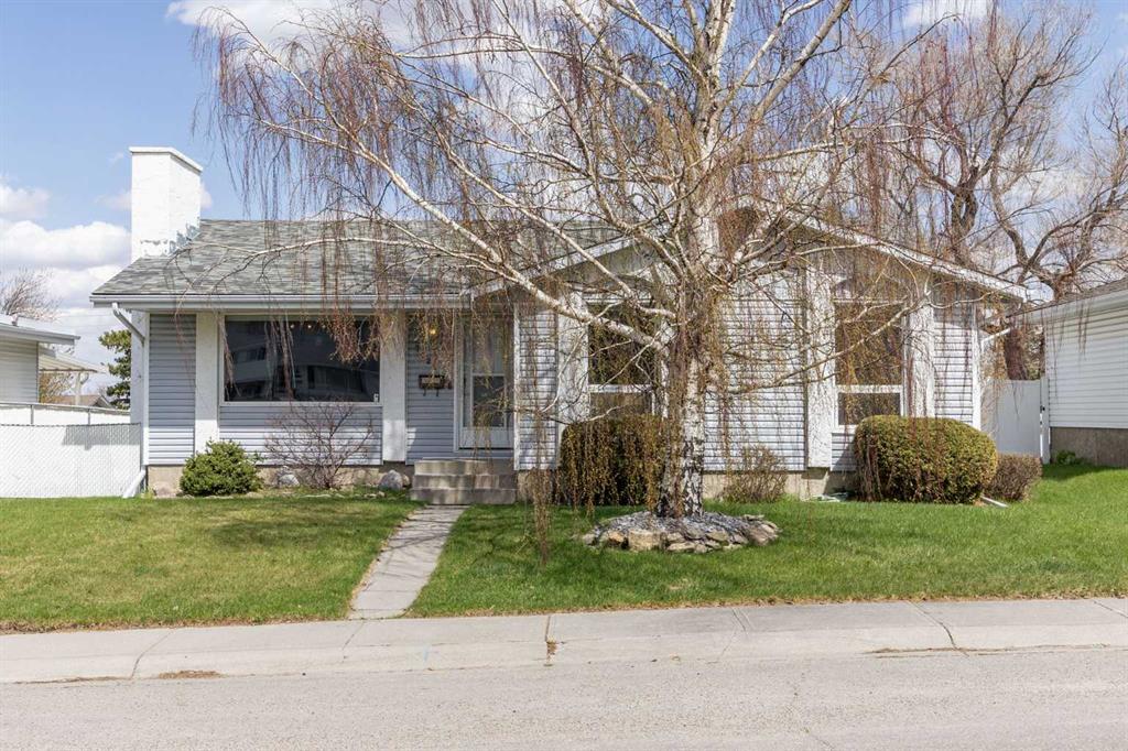 Picture for 7720 Hunterquay Road NW
