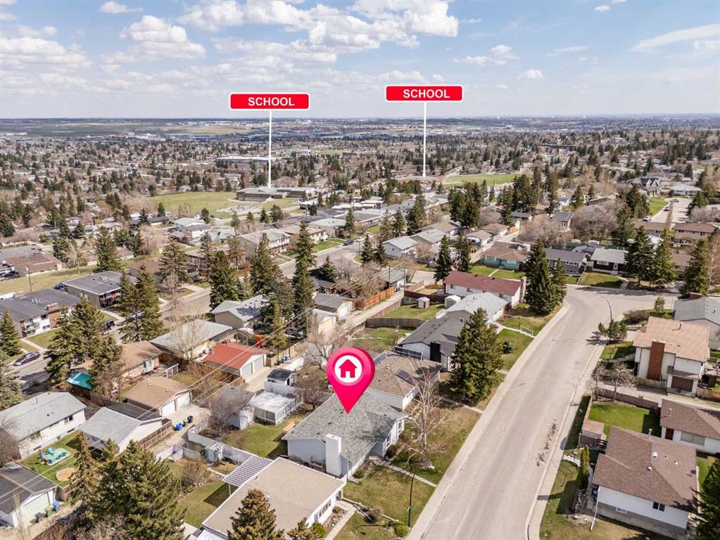 Picture for 7720 Hunterquay Road NW