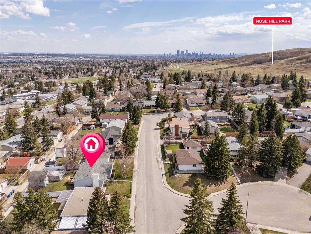 Picture for 7720 Hunterquay Road NW