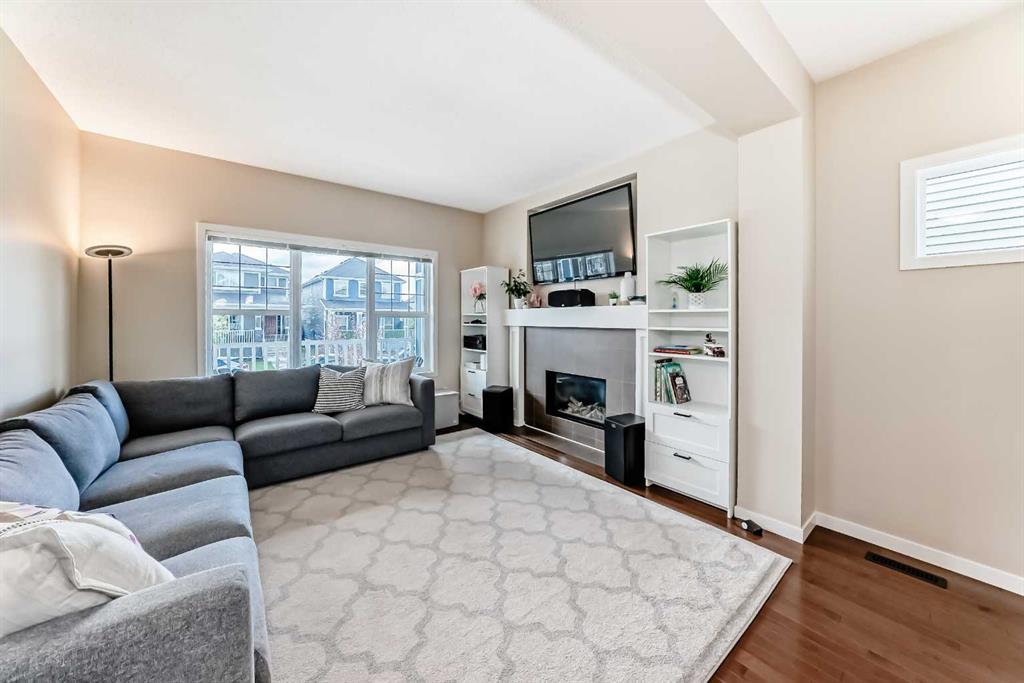 Picture for 199 River Heights Green 