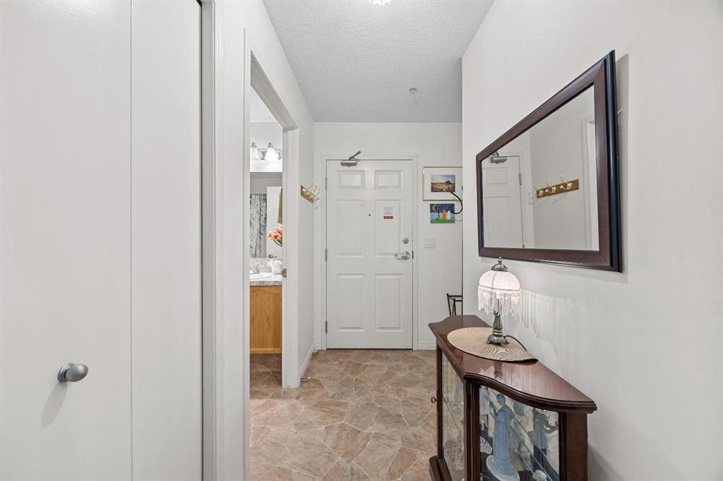 Picture for 215, 3 Parklane Way 