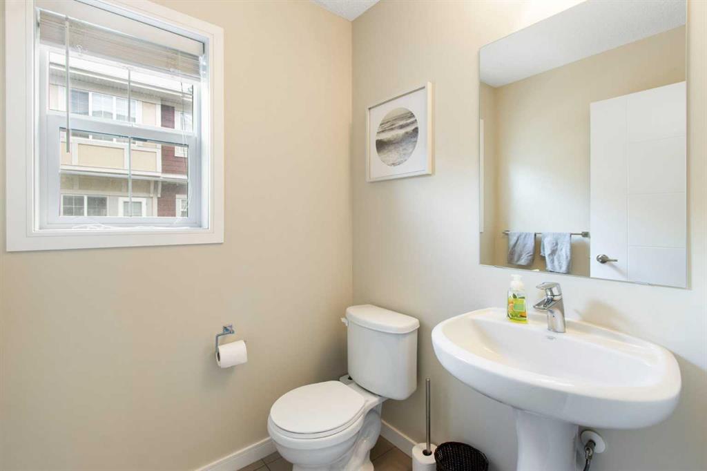 Picture for 215 Marquis Lane SE