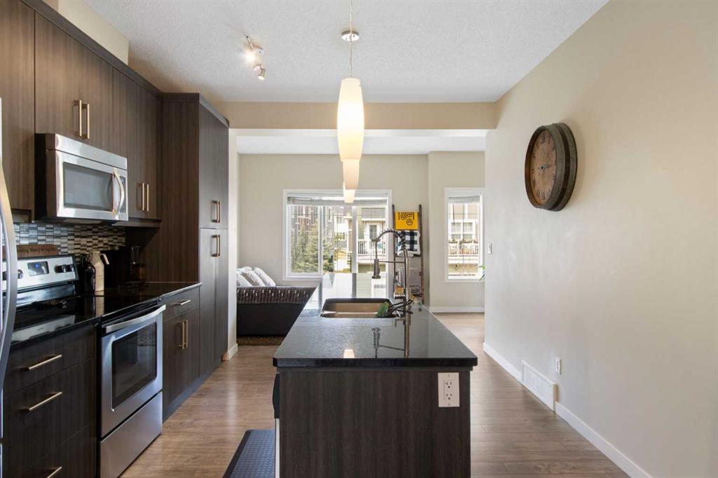 Picture for 215 Marquis Lane SE