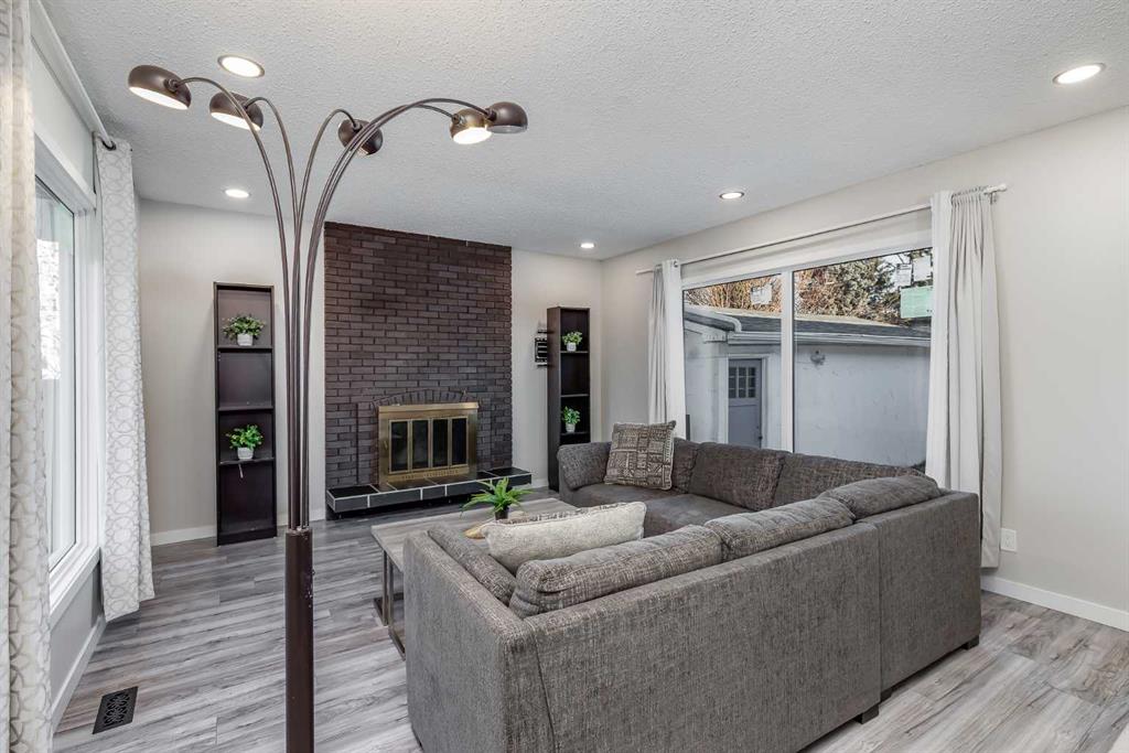 Picture for 3394 Breton Close NW