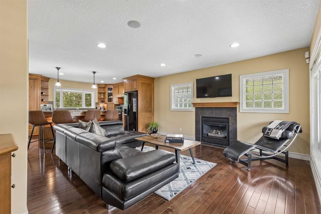 Picture for 2404 29 Avenue SW