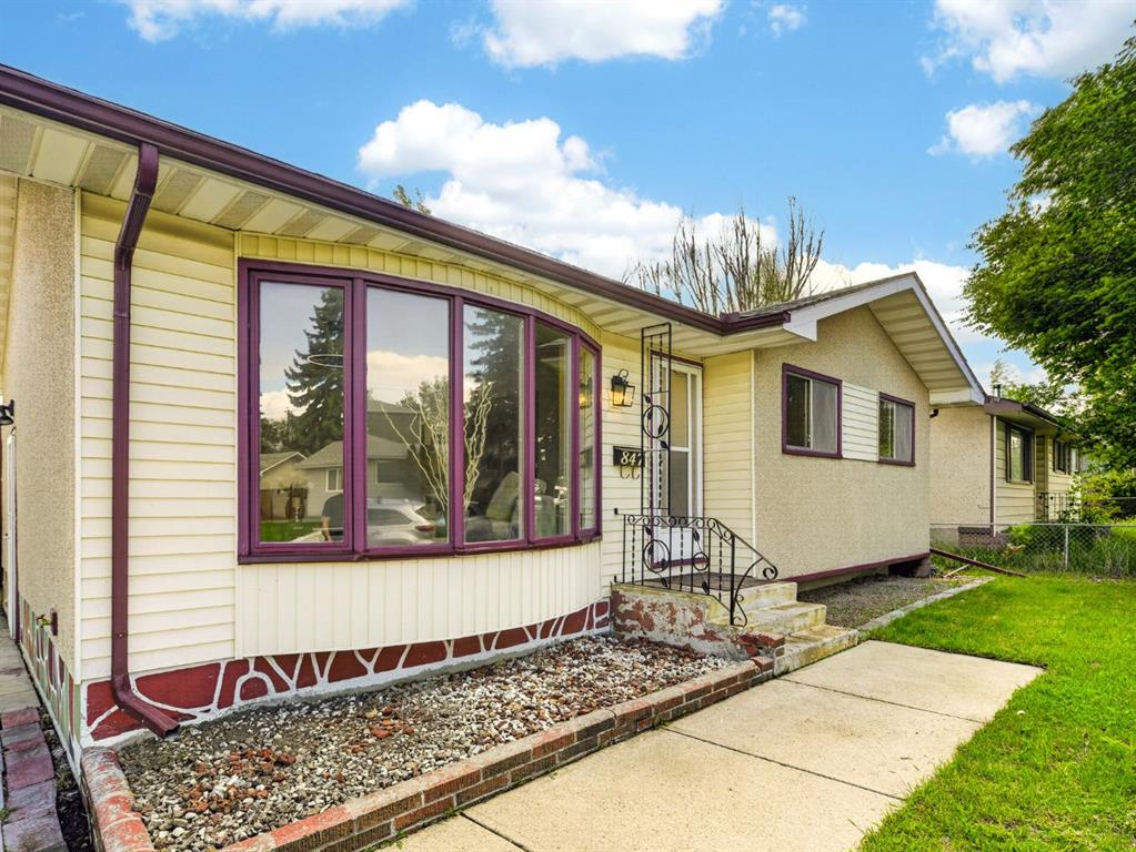 Picture for 847 Raynard Crescent SE