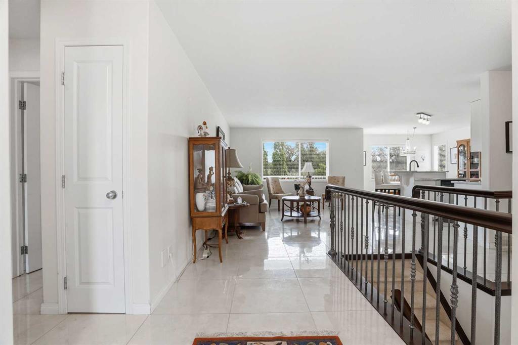Picture for 408 Lineham Acres Bay NW