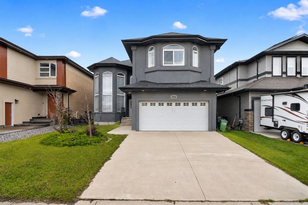 Picture for 647 Fraser Vista NW