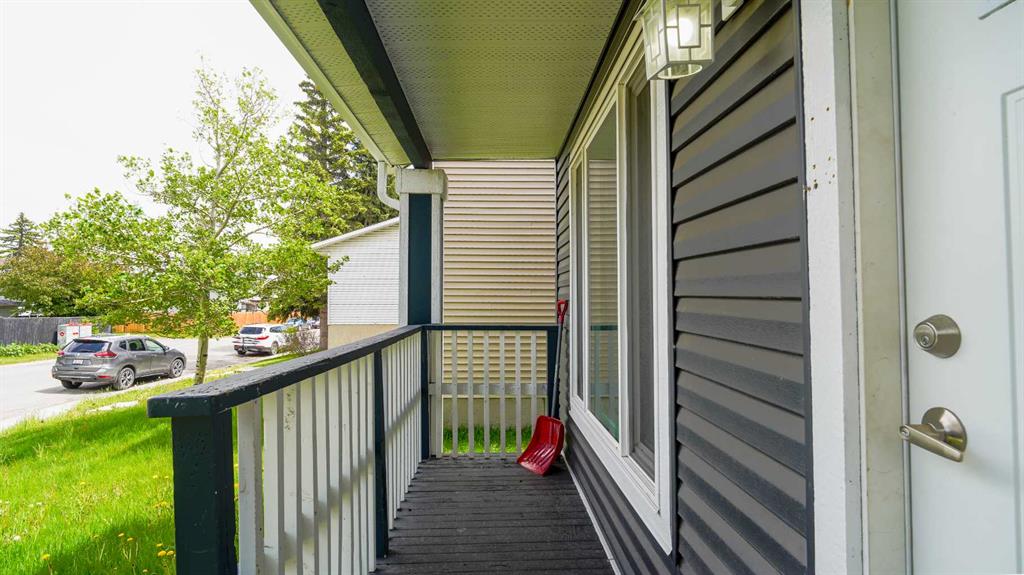 Picture for 164 Castlegreen Close NE
