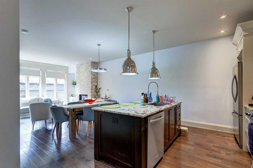 Picture for 2, 1934 36 Street SW