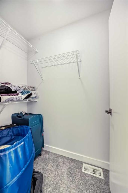 Picture for 516, 95 Skyview Close NE https://www.cirrealty.ca/reb/creb/01/A2263401_21.jpg