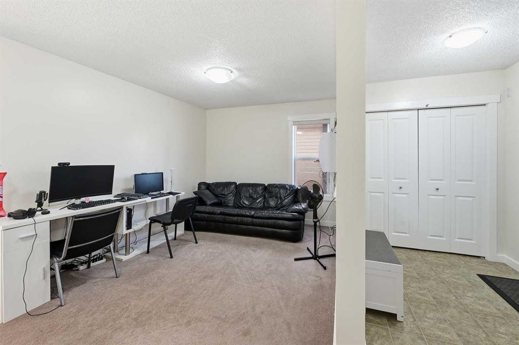 Picture for 217 coopers Grove SW https://www.cirrealty.ca/reb/creb/01/A2267001_12.jpg